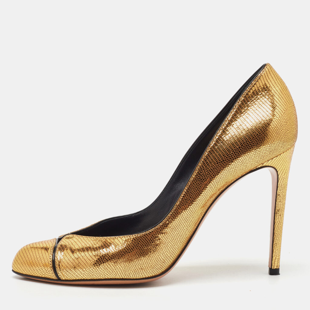 Casadei Metallic Gold Lizard Embossed Leather Round Toe Pumps Size 38.5 Casadei Metallic Gold Lizard Embossed Leather Round Toe Pumps Size 38.5