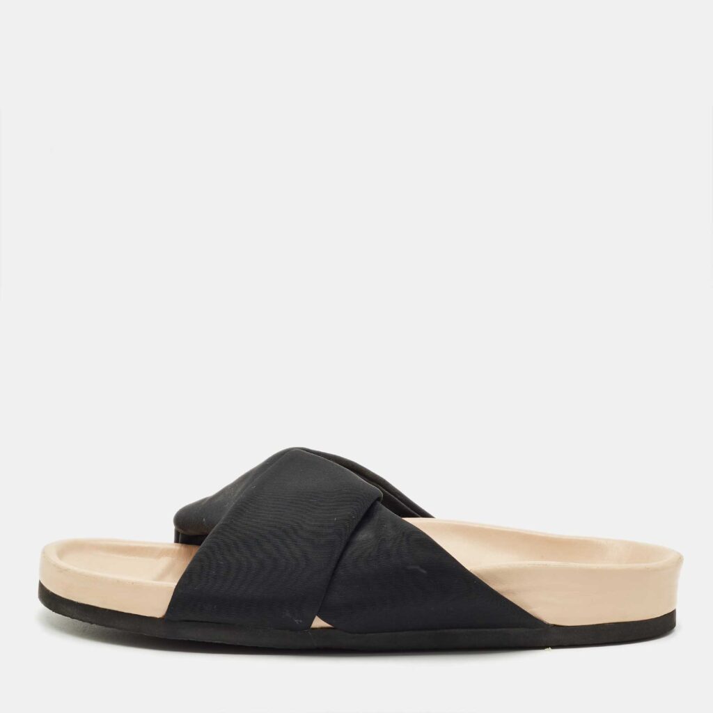 luxury-women-celine-used-shoes-p1222305-001-1.jpg Celine Black/Beige Canvas Twist Flat Slide Size 40