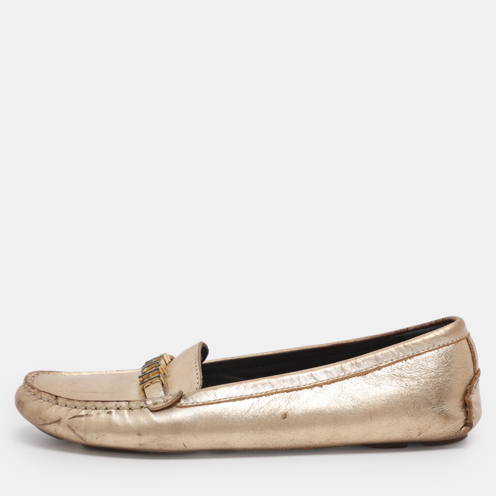 CH Carolina Herrera Gold Leather Logo Embellished Loafers Size 38