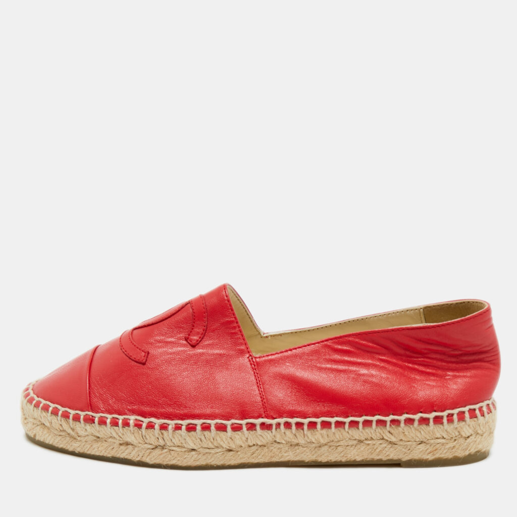 Chanel Red Leather CC Logo Espadrilles Size 37 Chanel Red Leather CC Logo Espadrilles Size 37