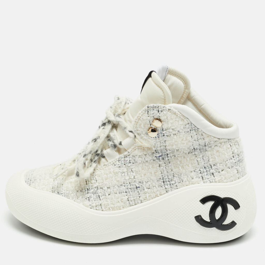 Chanel Tricolor Tweed CC High Top Sneakers Size 39.5 Chanel Tricolor Tweed CC High Top Sneakers Size 39.5