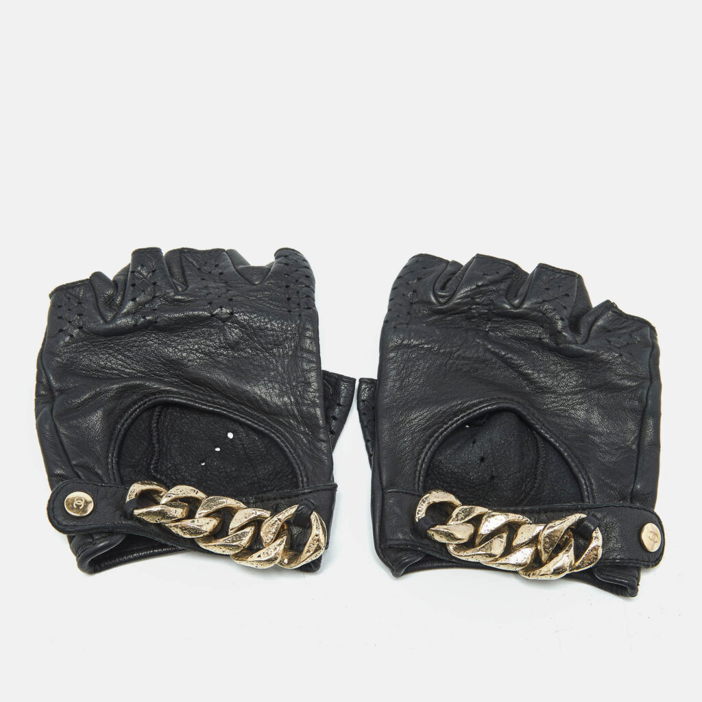 Chanel Black Perforated Leather Chain Link Fingerless Gloves Size 7 Chanel Black Perforated Leather Chain Link Fingerless Gloves Size 7