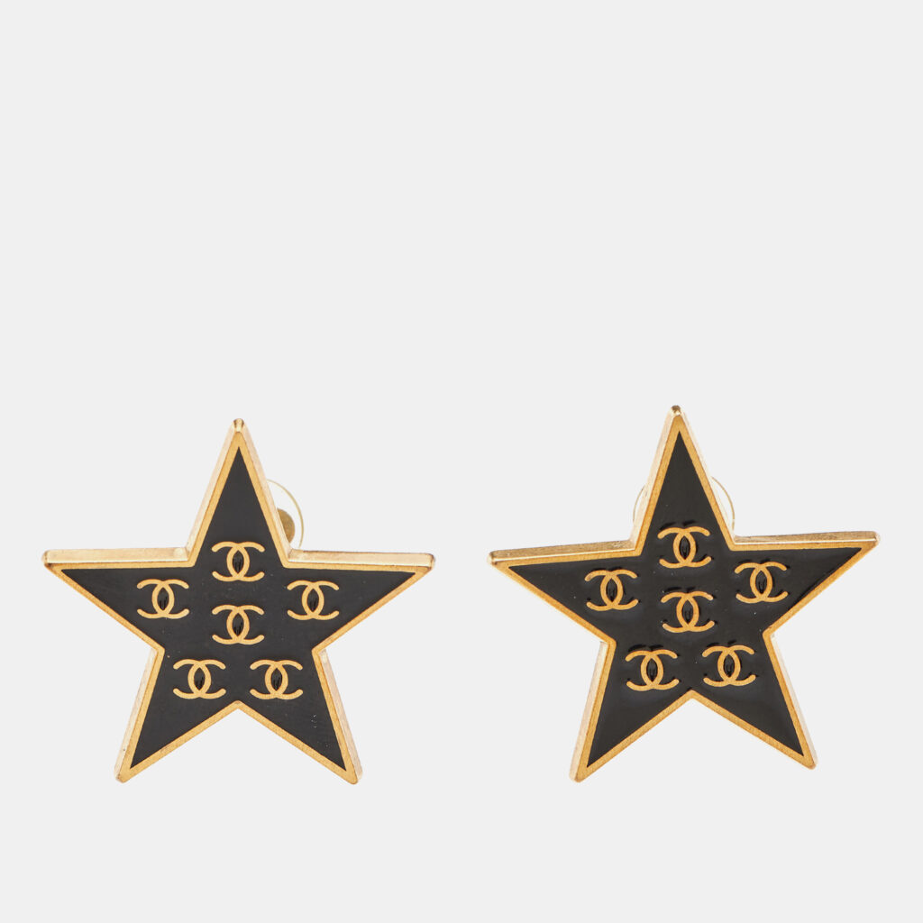 Chanel Black Enamel Gold Tone Star Clip-on Earrings Chanel Black Enamel Gold Tone Star Clip-on Earrings