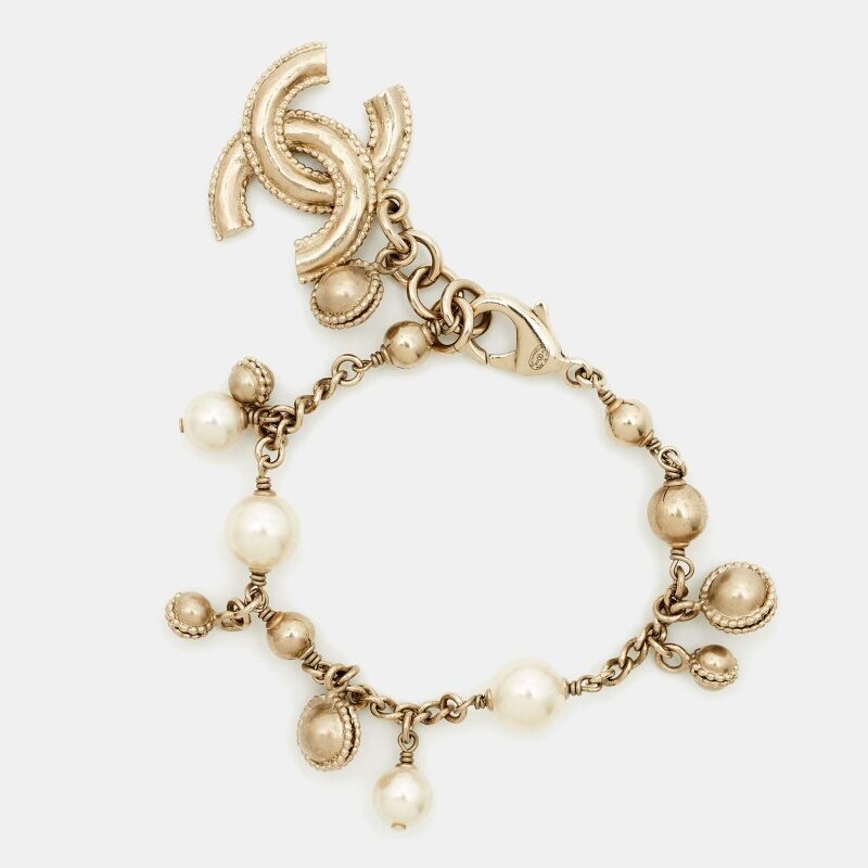 Chanel CC Faux Pearl Gold Tone Ankle Bracelet Chanel CC Faux Pearl Gold Tone Ankle Bracelet