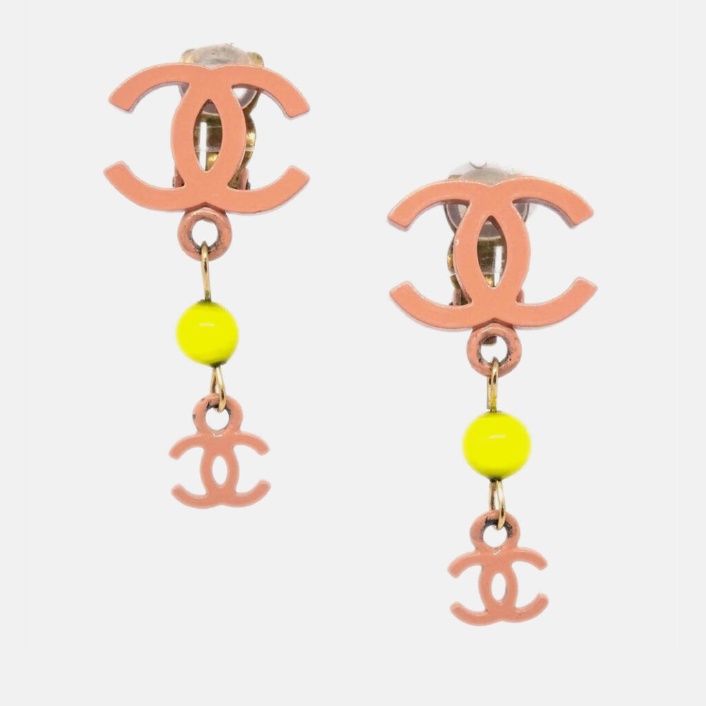 Chanel CC Dangle Earrings Pink Clip-On Chanel CC Dangle Earrings Pink Clip-On