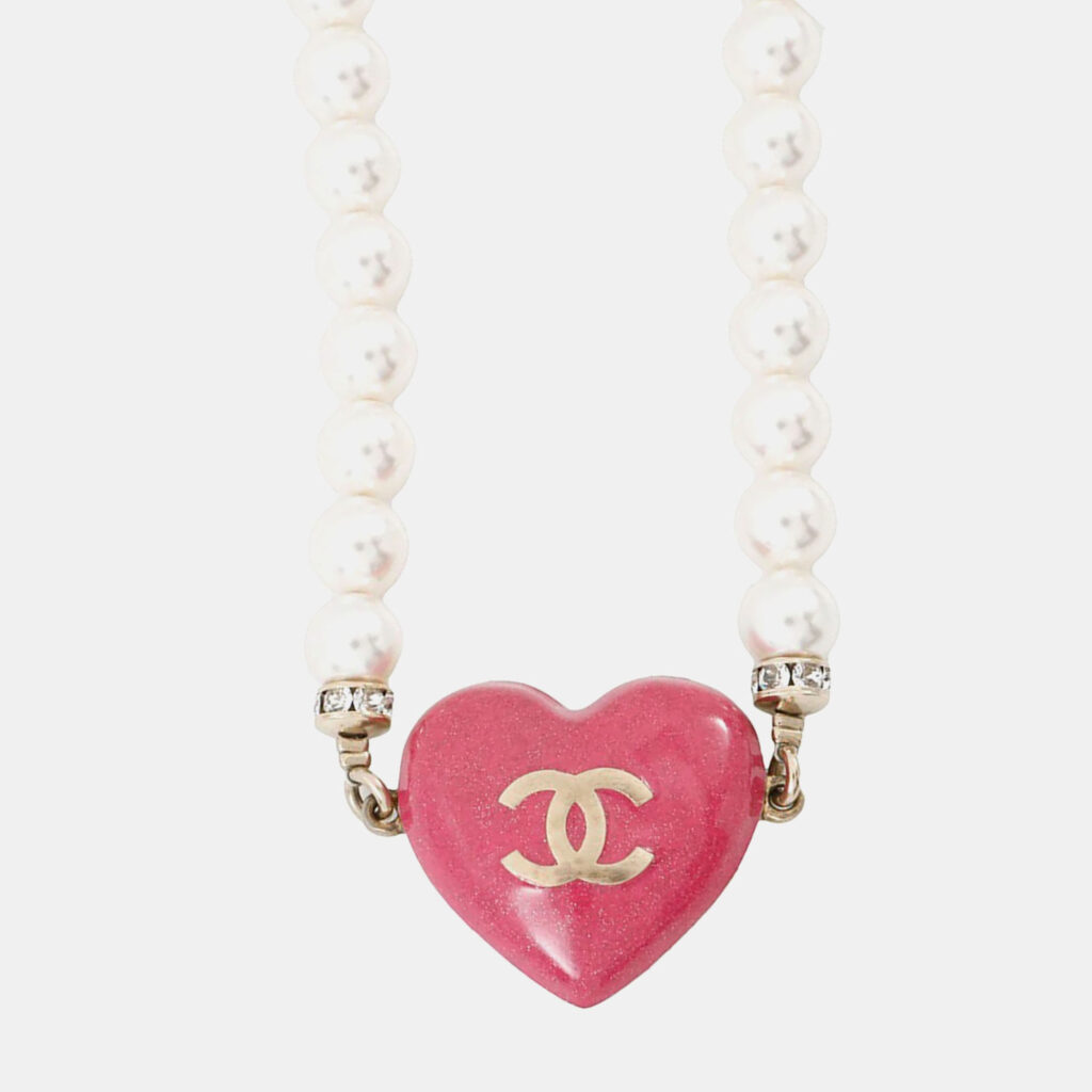 Chanel Heart Pink Rhinestone Gold Plated Faux Pearl Long Necklace Chanel Heart Pink Rhinestone Gold Plated Faux Pearl Long Necklace