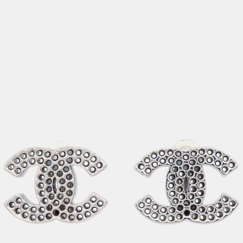 Chanel CC Earrings Clip-On Silver Chanel CC Earrings Clip-On Silver