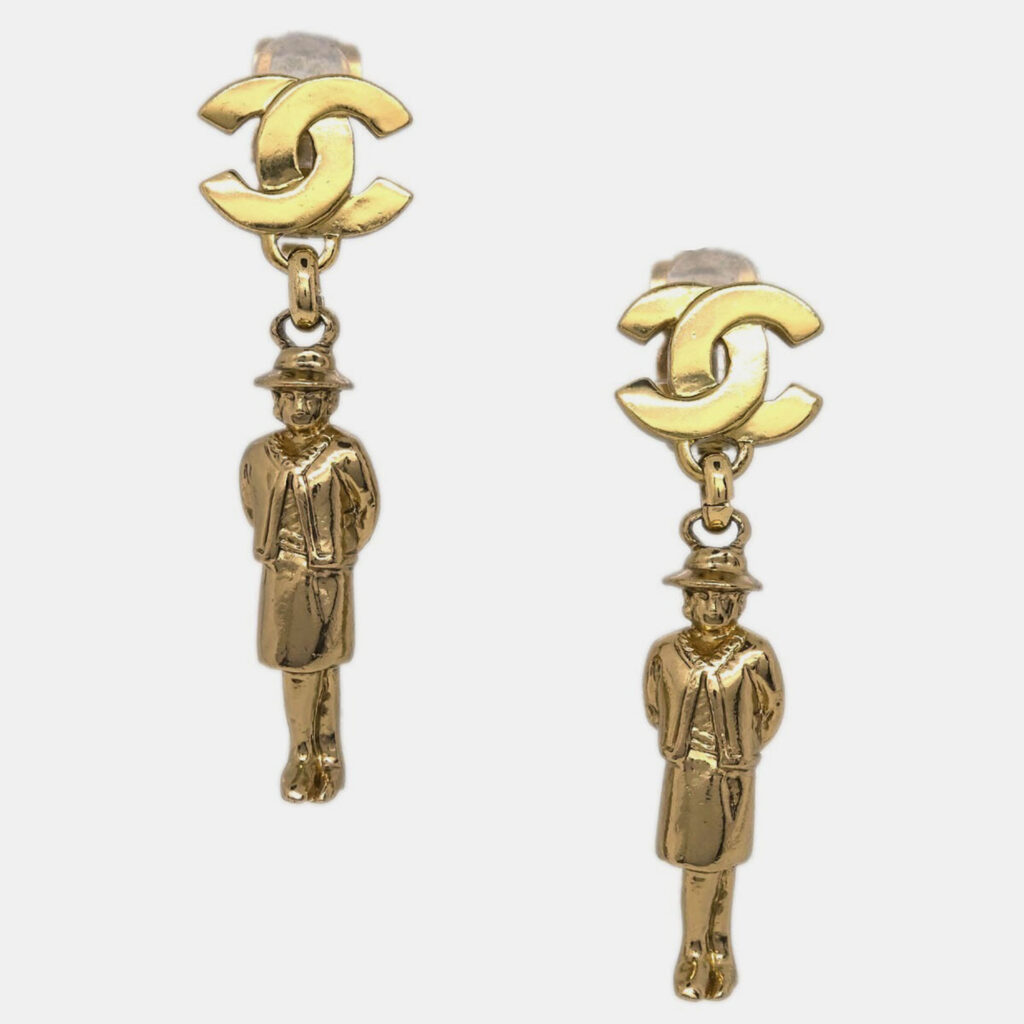 Chanel Dangle Earrings Clip-On Gold 02P Chanel Dangle Earrings Clip-On Gold 02P