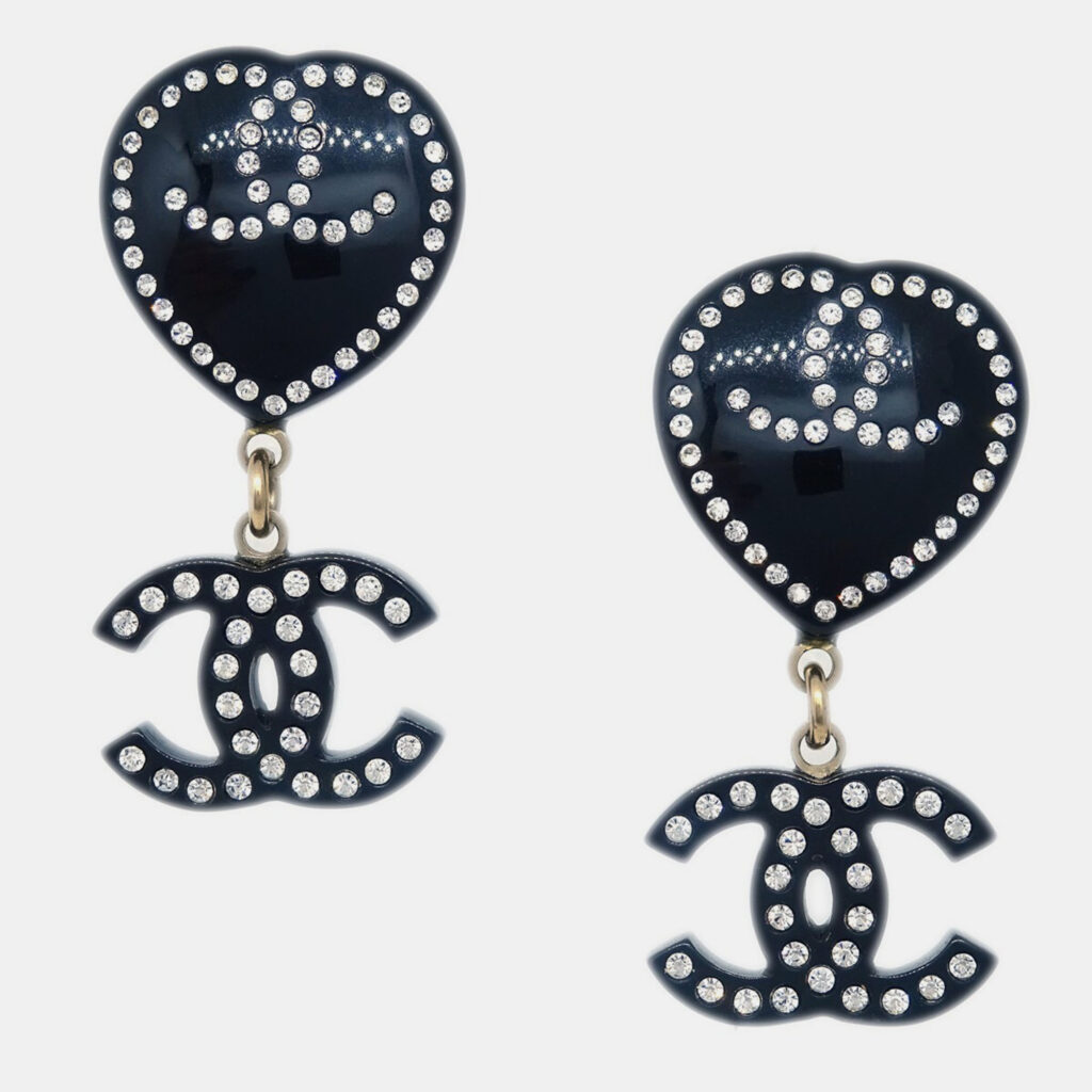 Chanel Gold Plated Rhinestone CC Heart Dangle Earrings Clip-On Black 09C Chanel Gold Plated Rhinestone CC Heart Dangle Earrings Clip-On Black 09C