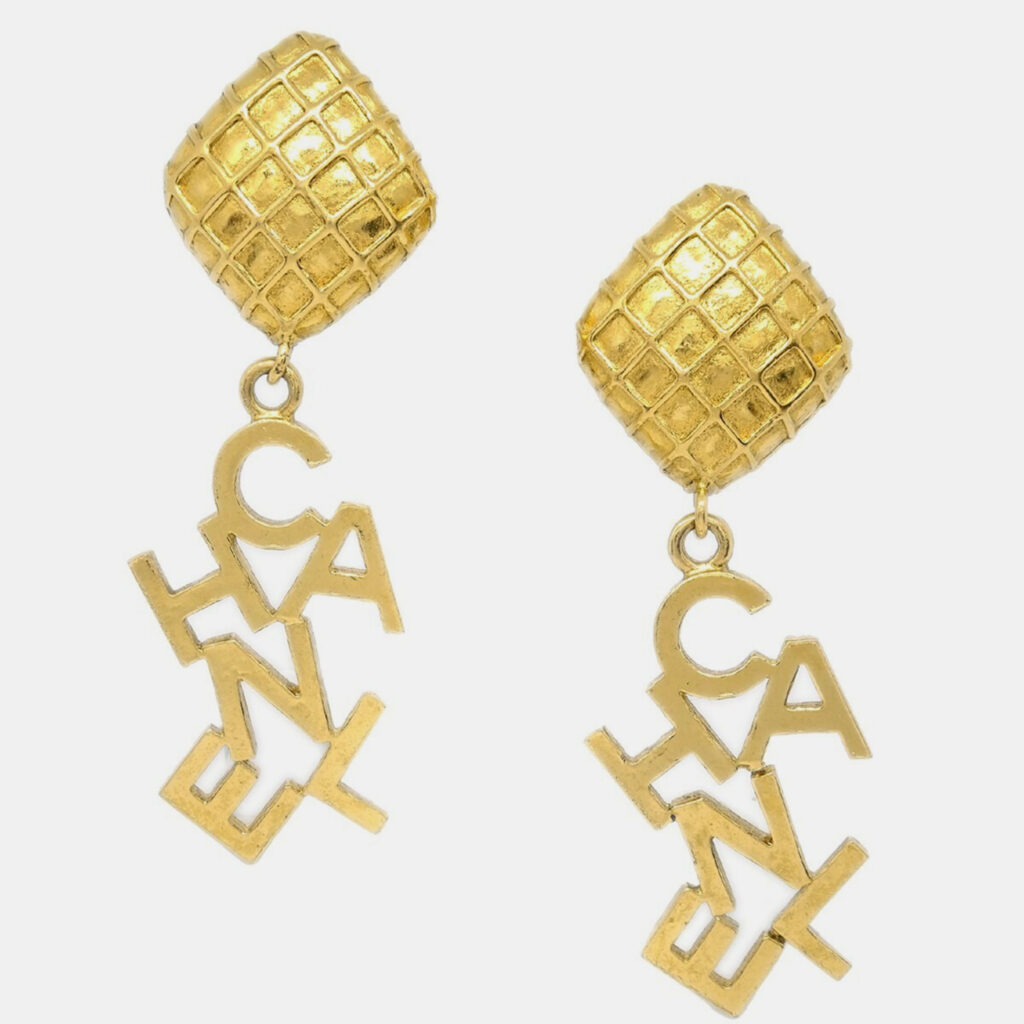 Chanel Gold Dangle Earrings Clip-On Chanel Gold Dangle Earrings Clip-On