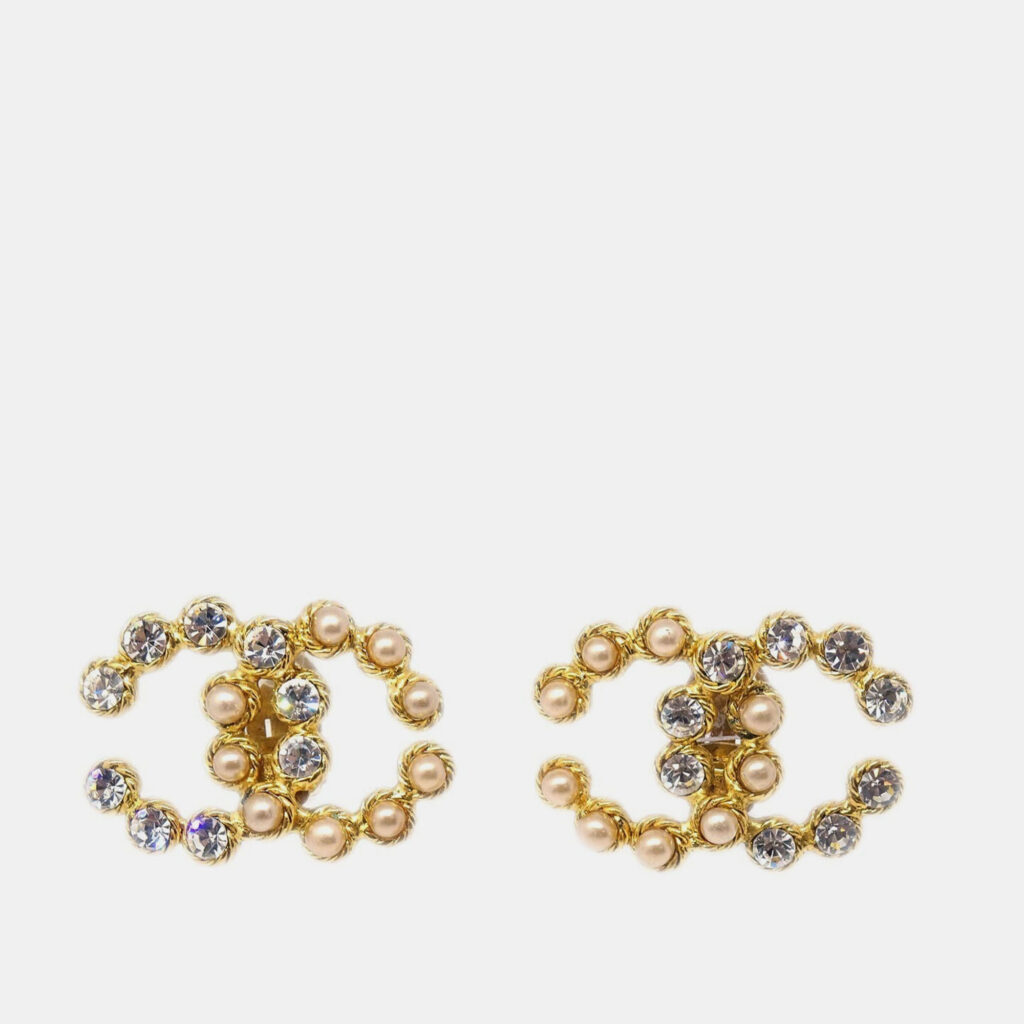 luxury-women-chanel-used-accessories-p1220692-001.jpeg Chanel Gold CC Earrings Clip-On Rhinestone Artificial Pearl 28