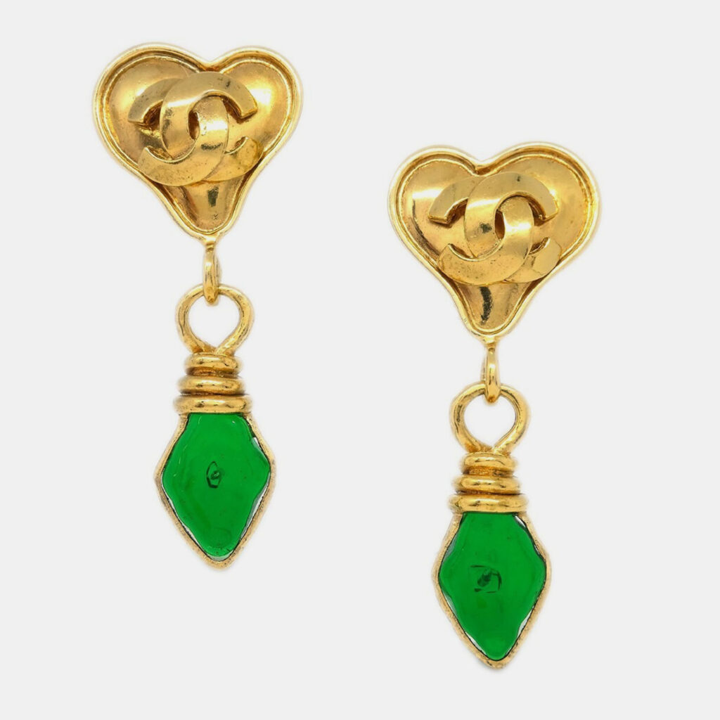 Chanel Gripoix Heaart Earrings Clip-On Gold 95P Chanel Gripoix Heaart Earrings Clip-On Gold 95P