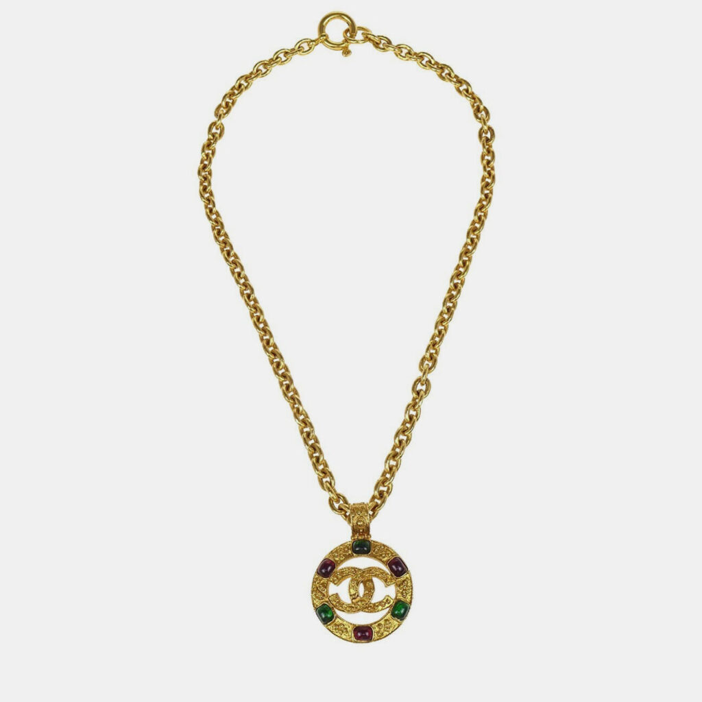 Chanel Gripoix Gold Chain Pendant Necklace Medallion 94A Chanel Gripoix Gold Chain Pendant Necklace Medallion 94A