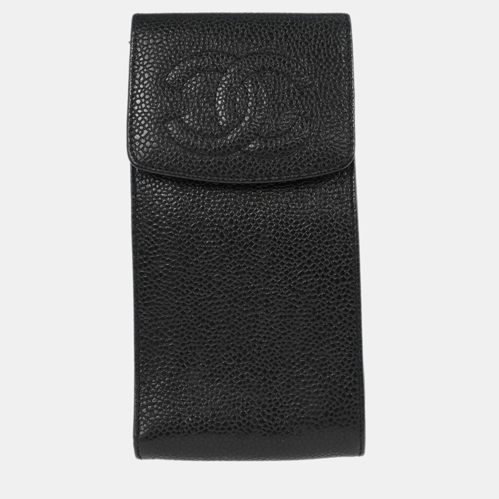 luxury-women-chanel-used-accessories-p1229473-003-1.jpg Chanel Black Calfskin Timeless Sunglasses Case Small
