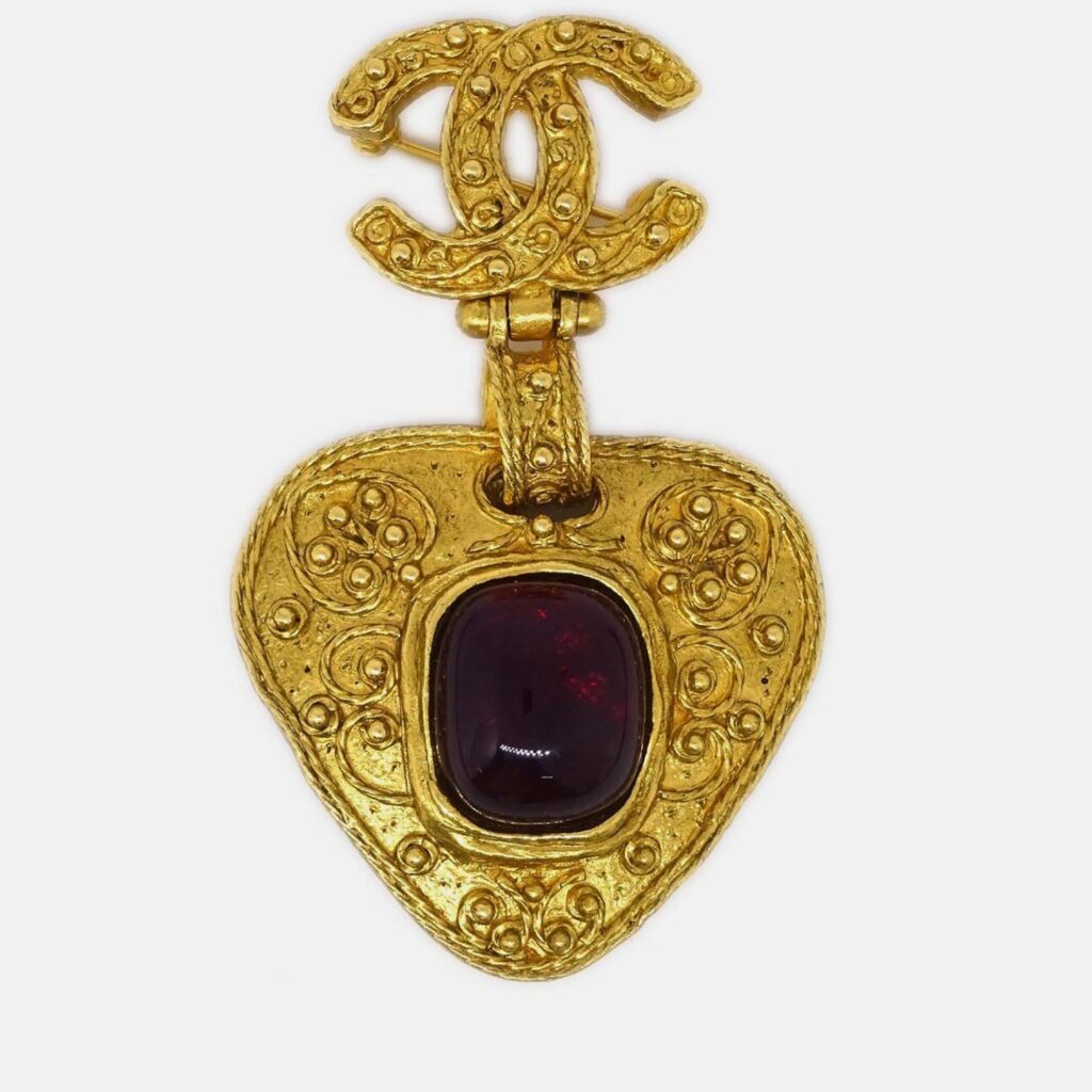 Chanel Gripoix Brooch Pin Gold Red Chanel Gripoix Brooch Pin Gold Red