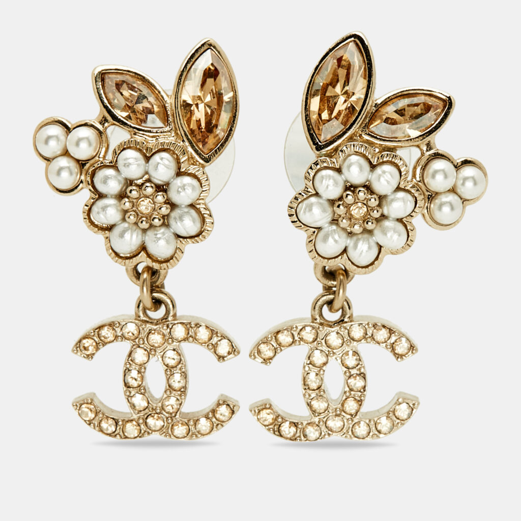 Chanel CC Faux Pearl Crystals Gold Tone Earrings Chanel CC Faux Pearl Crystals Gold Tone Earrings