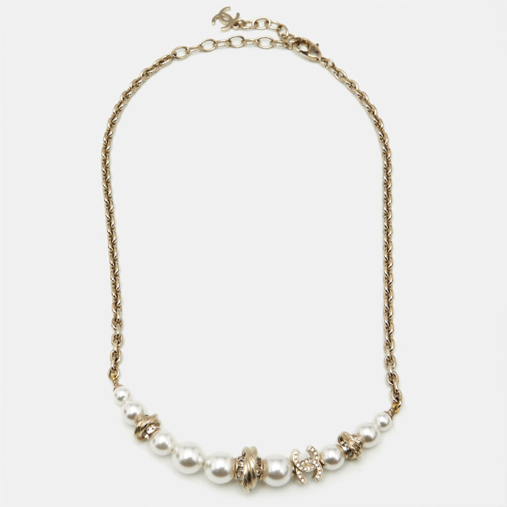 Chanel CC Faux Pearl Crystals Gold Tone Necklace Chanel CC Faux Pearl Crystals Gold Tone Necklace