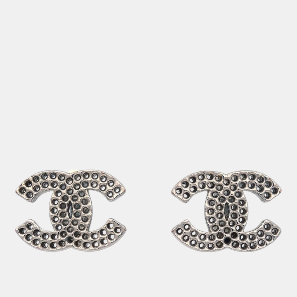 Chanel CC Earrings Clip-On Silver Chanel CC Earrings Clip-On Silver
