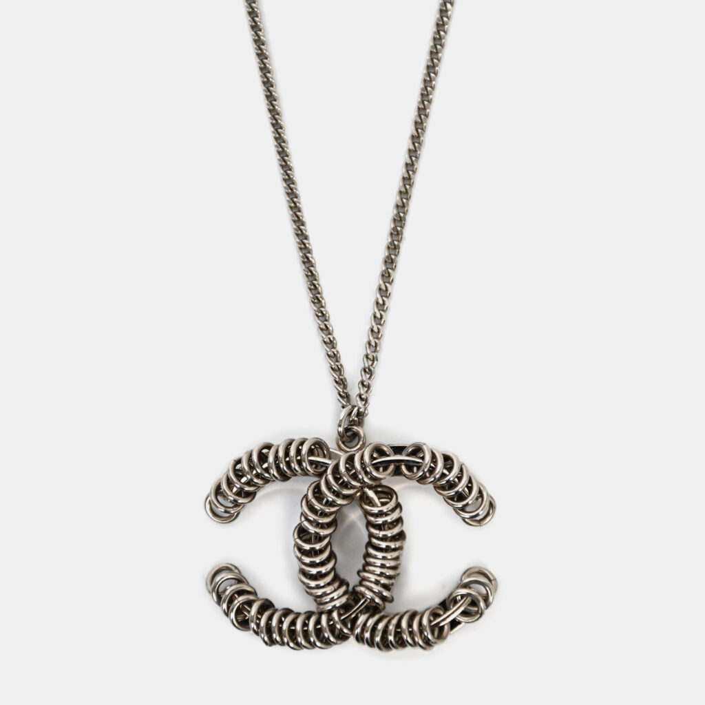 Chanel 2016 Silver Tone Chain CC Pendant Necklace Chanel 2016 Silver Tone Chain CC Pendant Necklace