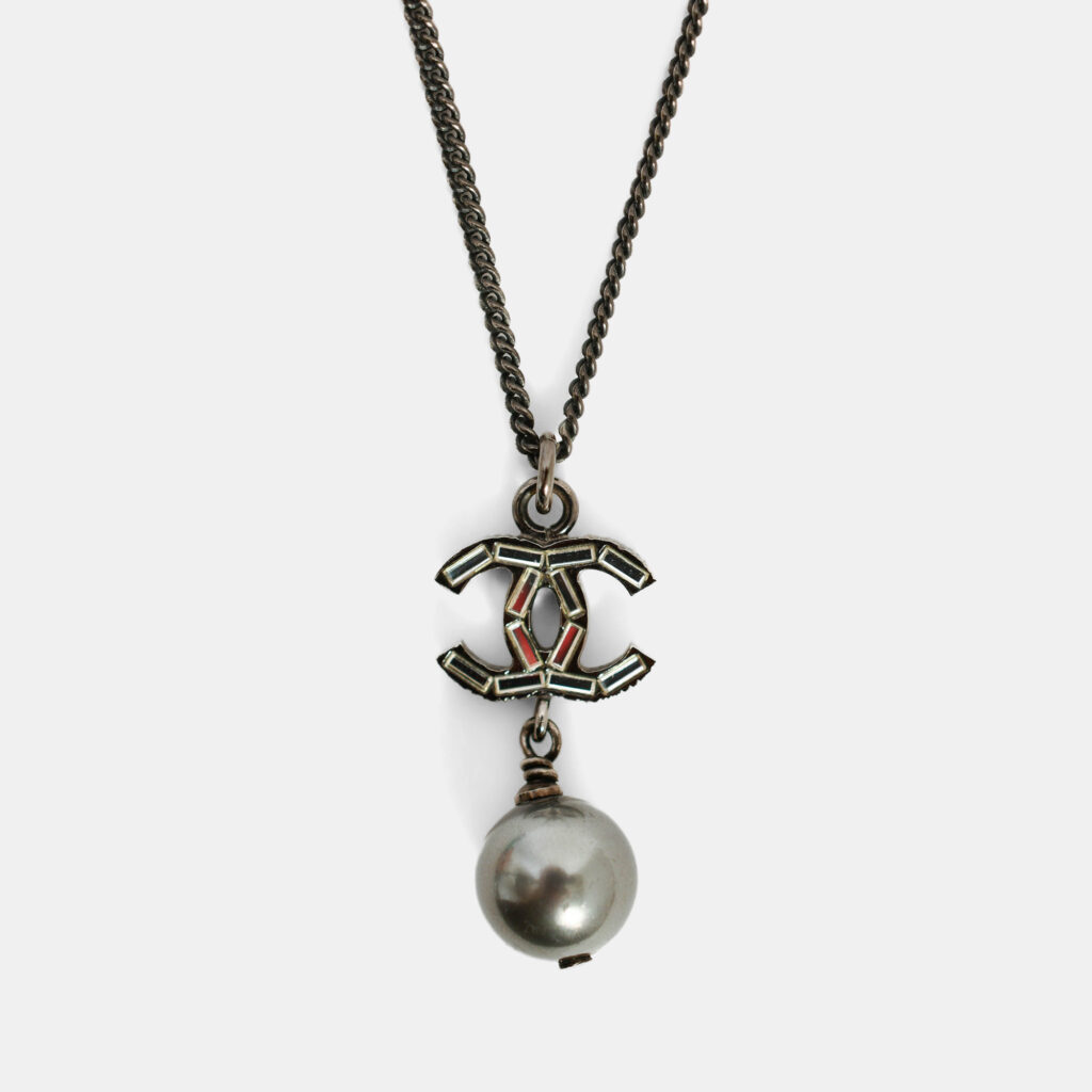 Chanel Black Crystal CC Faux Pearl Necklace Chanel Black Crystal CC Faux Pearl Necklace