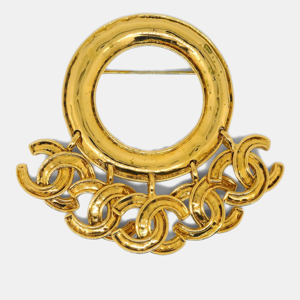 luxury-women-chanel-used-accessories-p1248746-002-1.jpg Chanel Hoop Brooch Pin Gold
