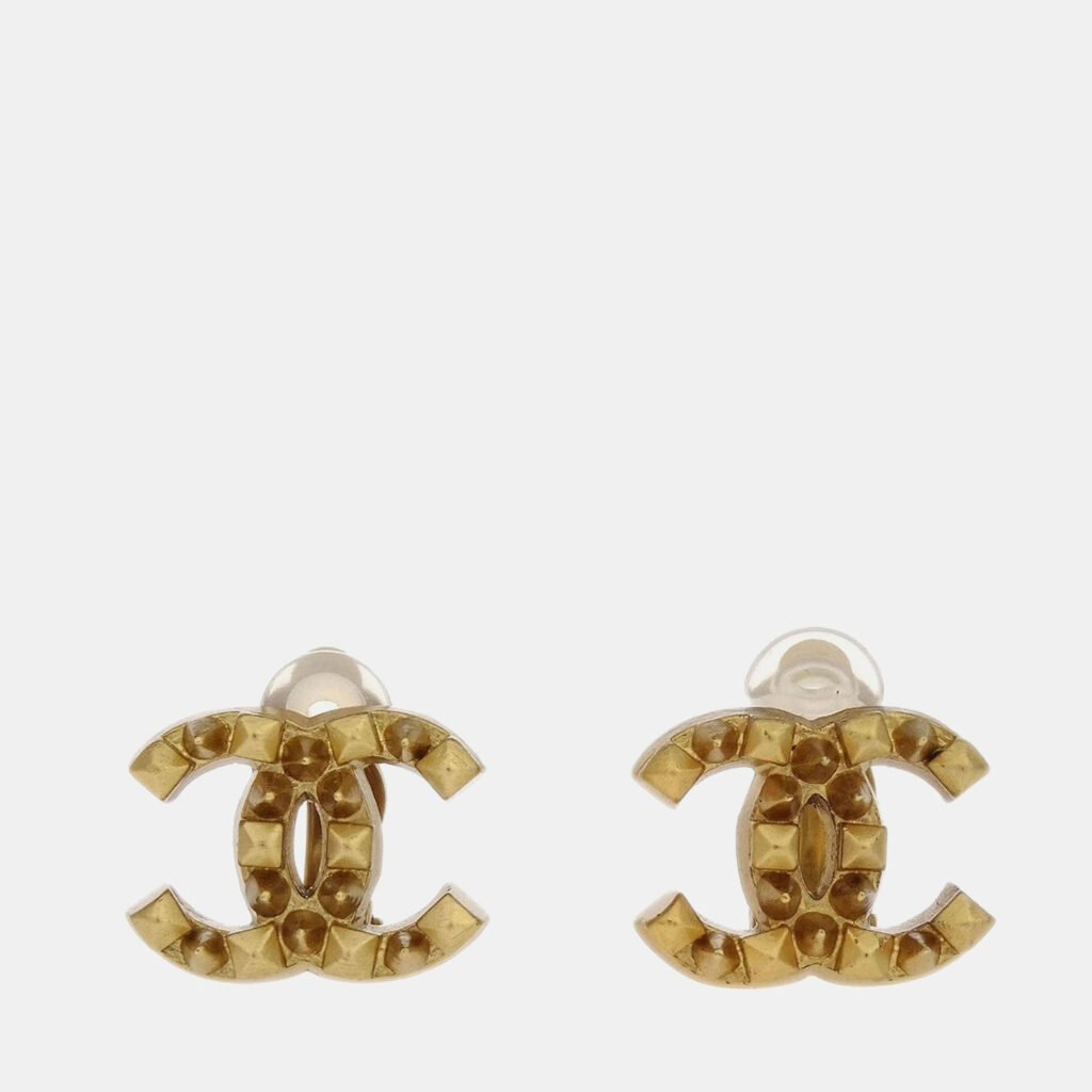 Chanel Gold CC Earrings Clip-On Chanel Gold CC Earrings Clip-On