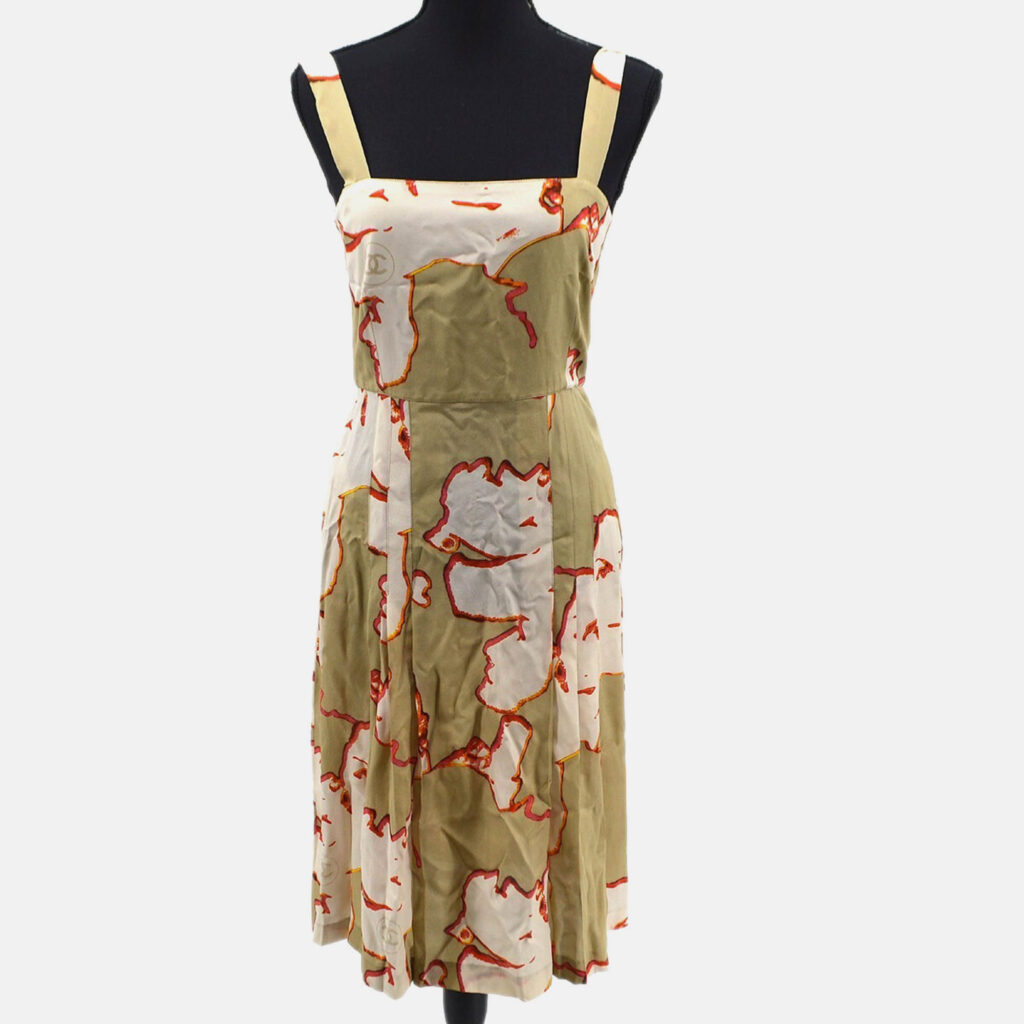 Chanel Skirt Beige Silk Dress Sleeveless Dress Size 38 Chanel Skirt Beige Silk Dress Sleeveless Dress Size 38
