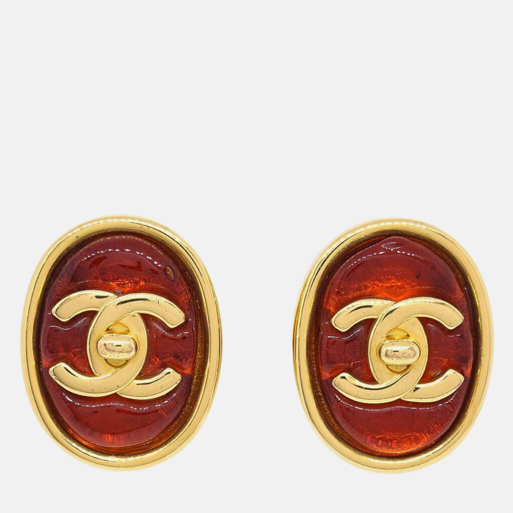 luxury-women-chanel-used-fine-jewelry-p1208043-001-1.jpeg Chanel Gripoix Oval Red Turnlock Earrings