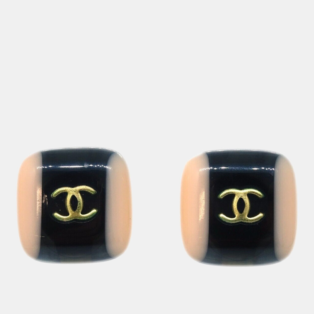 Chanel Square Earrings Clip-On Black Chanel Square Earrings Clip-On Black