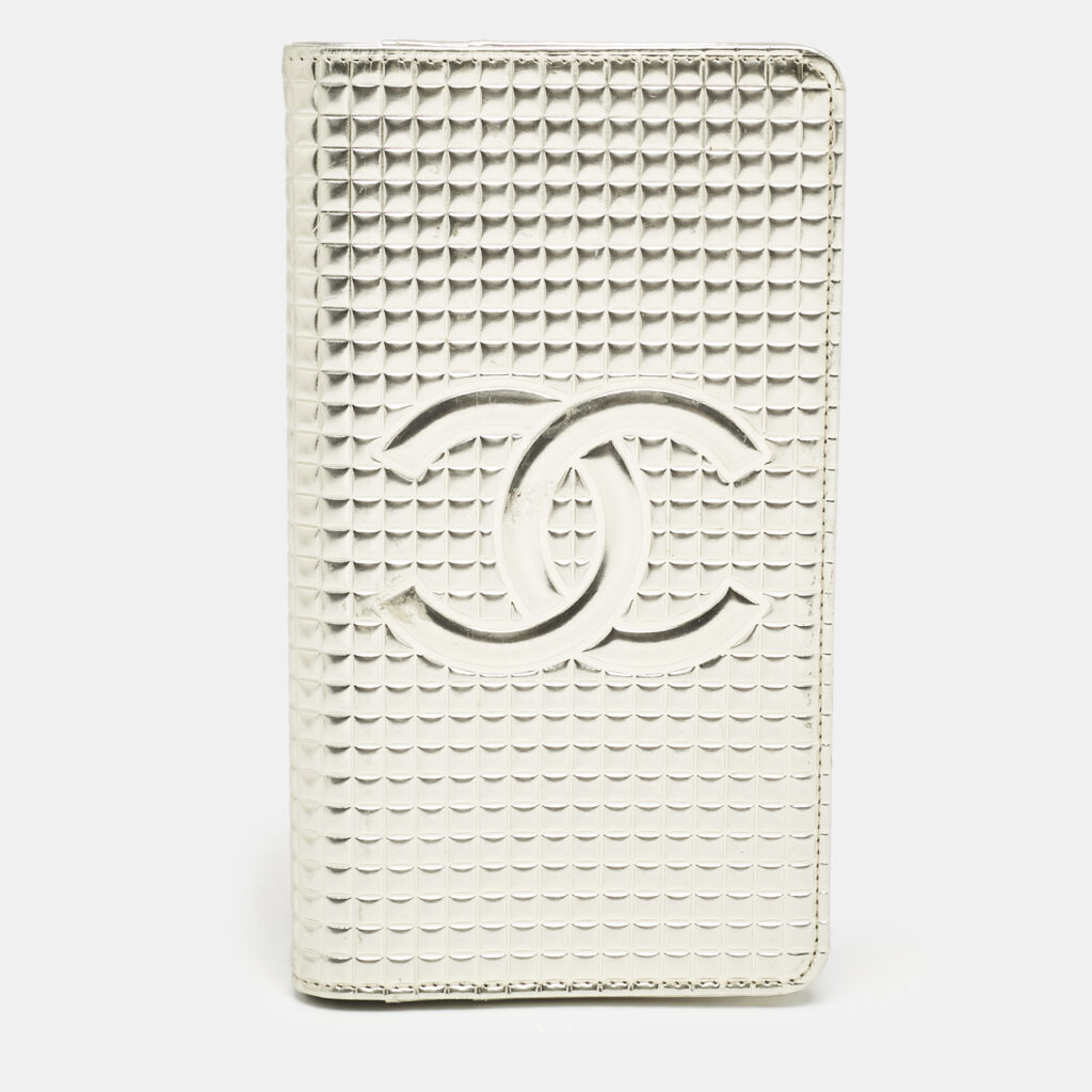 Chanel Gold Choco Bar Quilted Leather Address Book Wallet Chanel Gold Choco Bar Quilted Leather Address Book Wallet