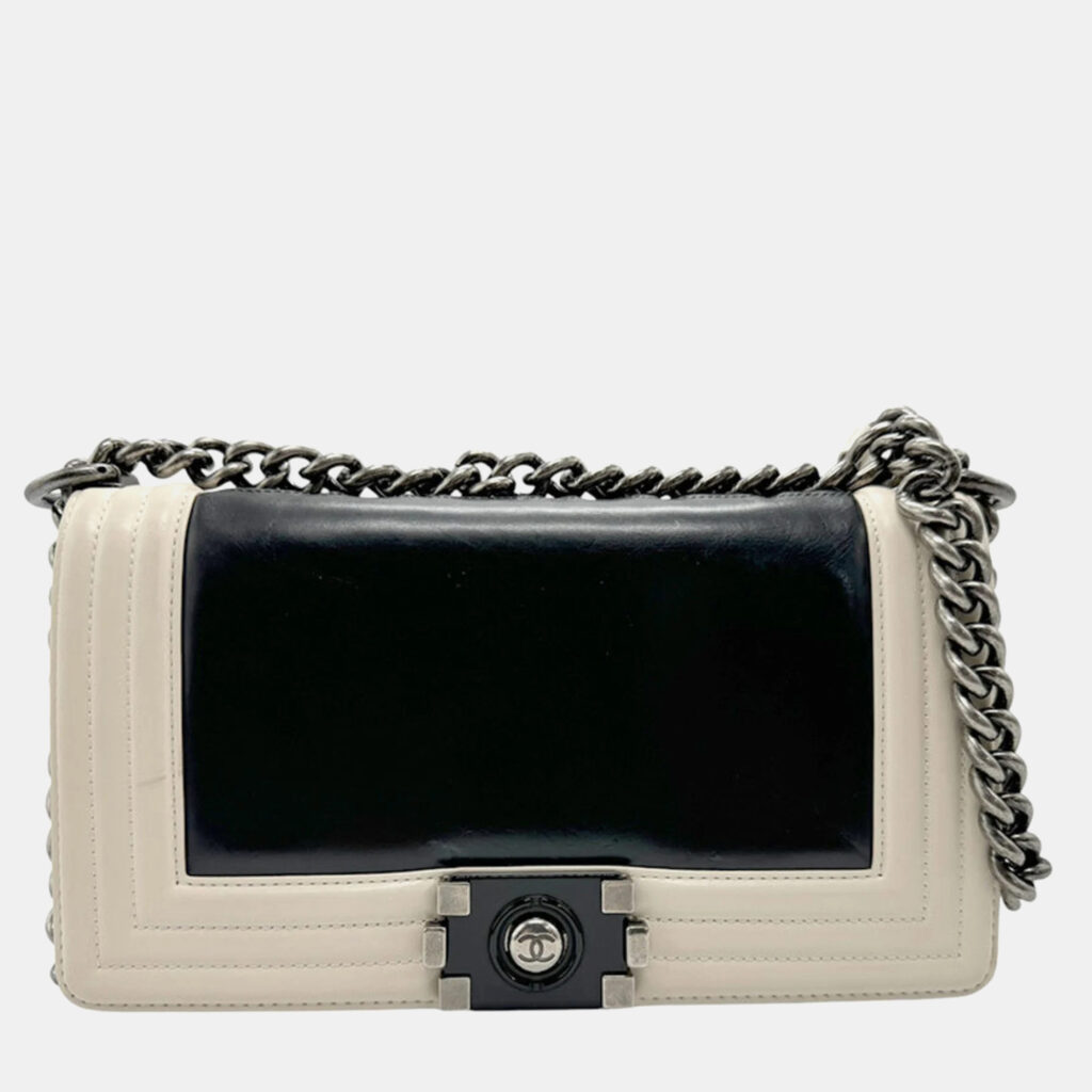 Chanel Black/Off-White Leather Boy Shoulder Bag Chanel Black/Off-White Leather Boy Shoulder Bag