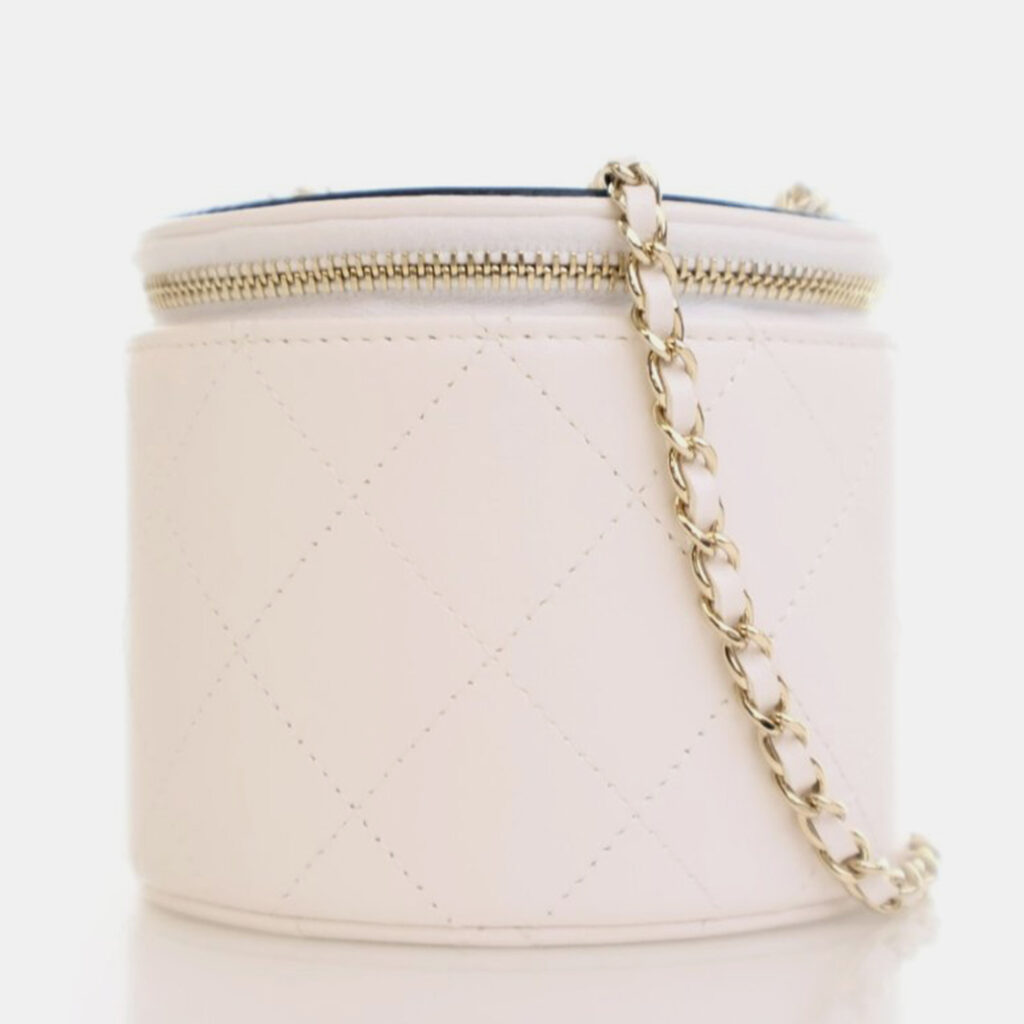 Chanel Round Mini White Lambskin Vanity Case With Chain Chanel Round Mini White Lambskin Vanity Case With Chain