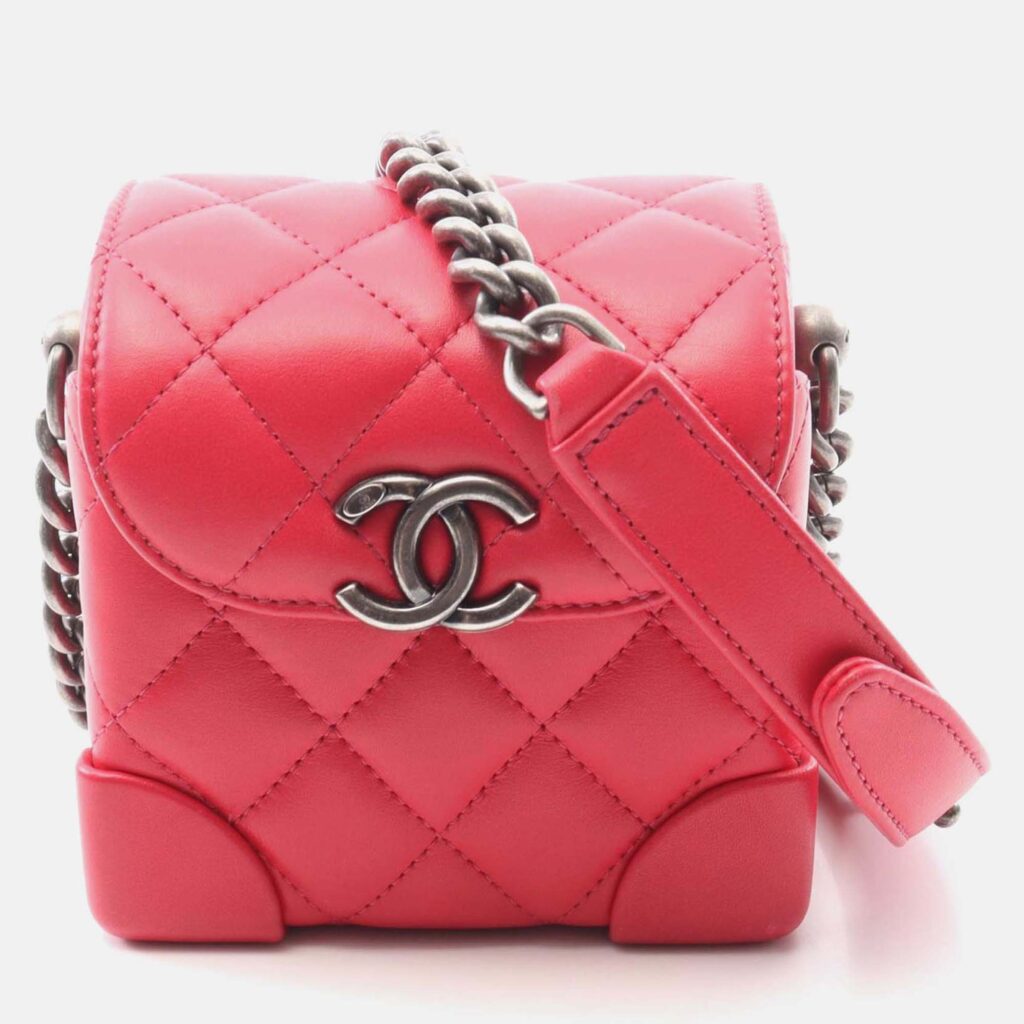 Chanel Vanity Case Red Leather Shoulder Bag Chanel Vanity Case Red Leather Shoulder Bag