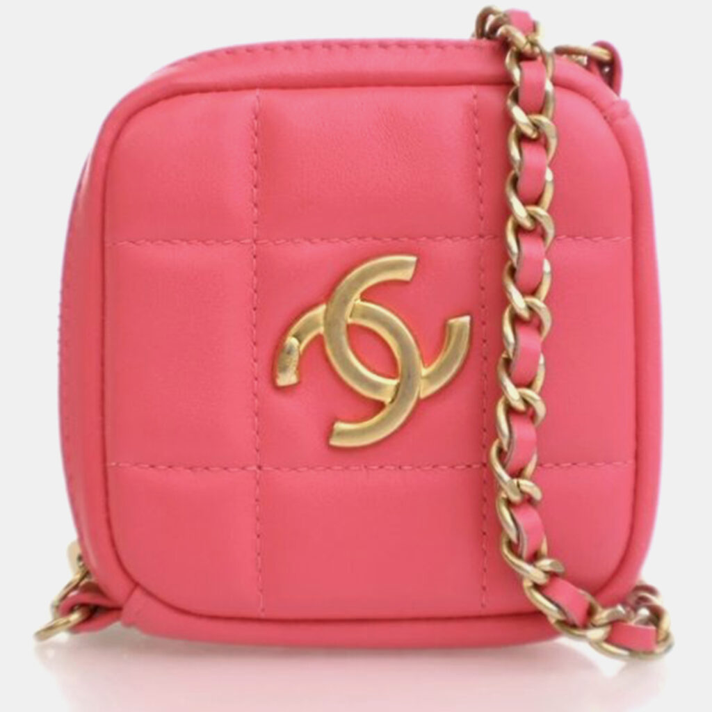 Chanel Diamond CC Clutch Mini Pink Lambskin Chain Bag Chanel Diamond CC Clutch Mini Pink Lambskin Chain Bag