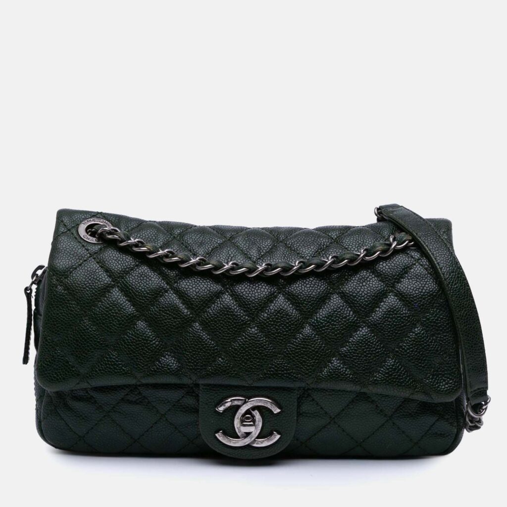 Chanel Green Medium Quilted Iridescent Caviar Easy Flap Chanel Green Medium Quilted Iridescent Caviar Easy Flap