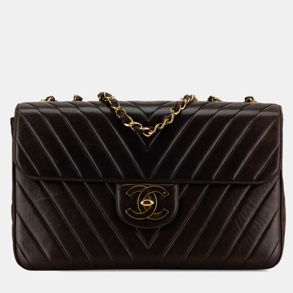 Chanel Chevron Single Flap Maxi XL Lambskin Shoulder Bag Chanel Chevron Single Flap Maxi XL Lambskin Shoulder Bag