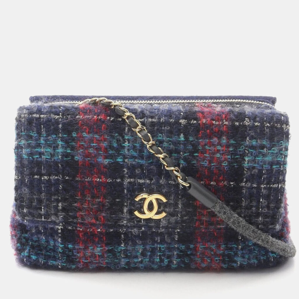 Chanel Paris-Hamburg Double Side Multicolor Tweed and Leather Shoulder Bag Chanel Paris-Hamburg Double Side Multicolor Tweed and Leather Shoulder Bag