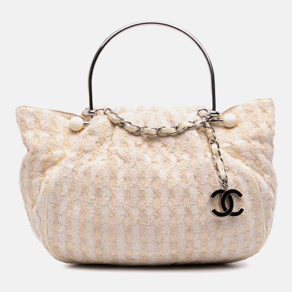 Chanel White Tweed Boucle Knitting Top Handle Bag Chanel White Tweed Boucle Knitting Top Handle Bag