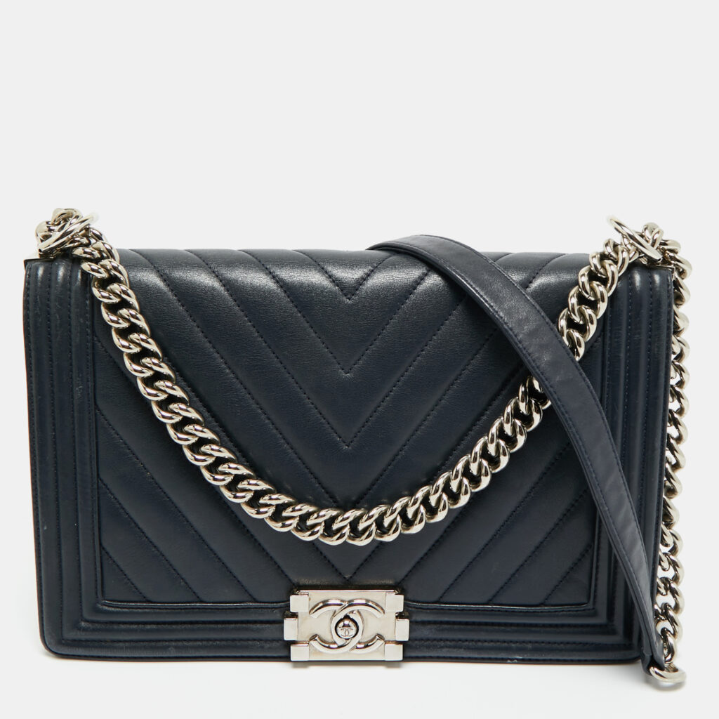 Chanel Navy Blue Chevron Leather New Medium Boy Flap Bag Chanel Navy Blue Chevron Leather New Medium Boy Flap Bag