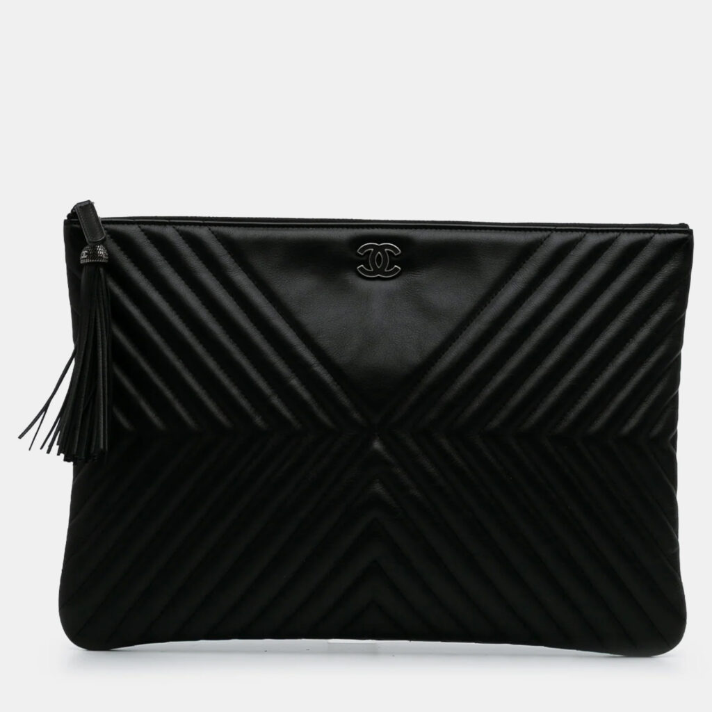 Chanel Diagonal Chevron Large Black Calfskin Tassel O Case Clutch Chanel Diagonal Chevron Large Black Calfskin Tassel O Case Clutch