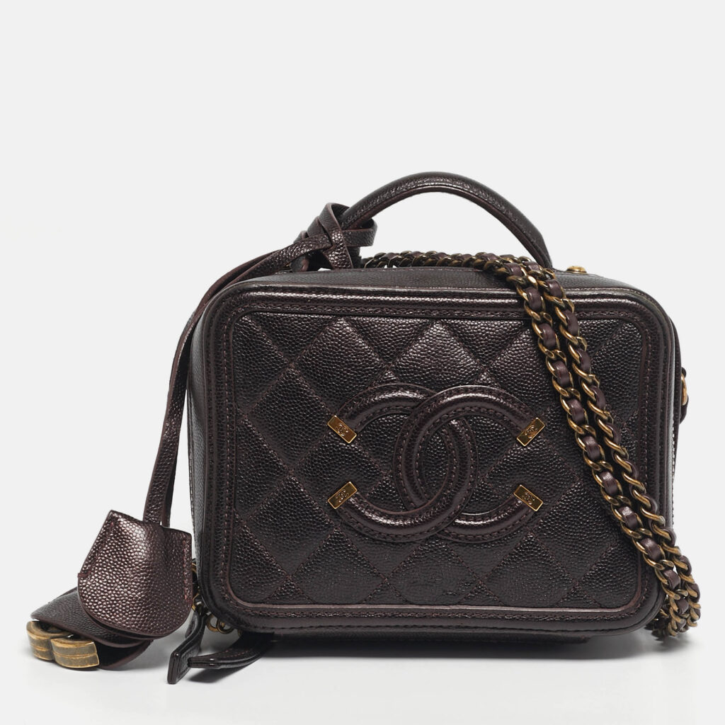 Chanel Burgundy Quilted Caviar Leather Small CC Filigree Vanity Case Bag Chanel Burgundy Quilted Caviar Leather Small CC Filigree Vanity Case Bag