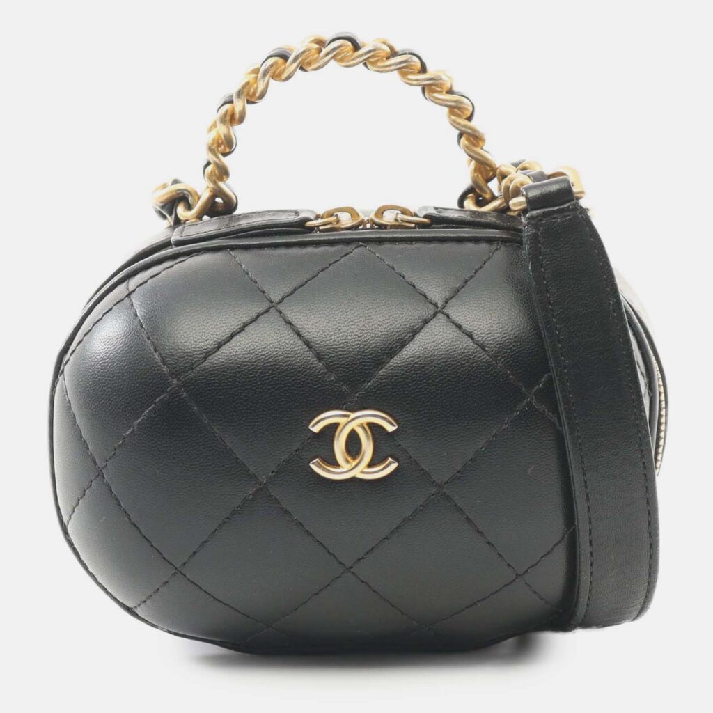Chanel Black Quilted Lambskin CC Bubble Vanity Case With Chain Chanel Black Quilted Lambskin CC Bubble Vanity Case With Chain
