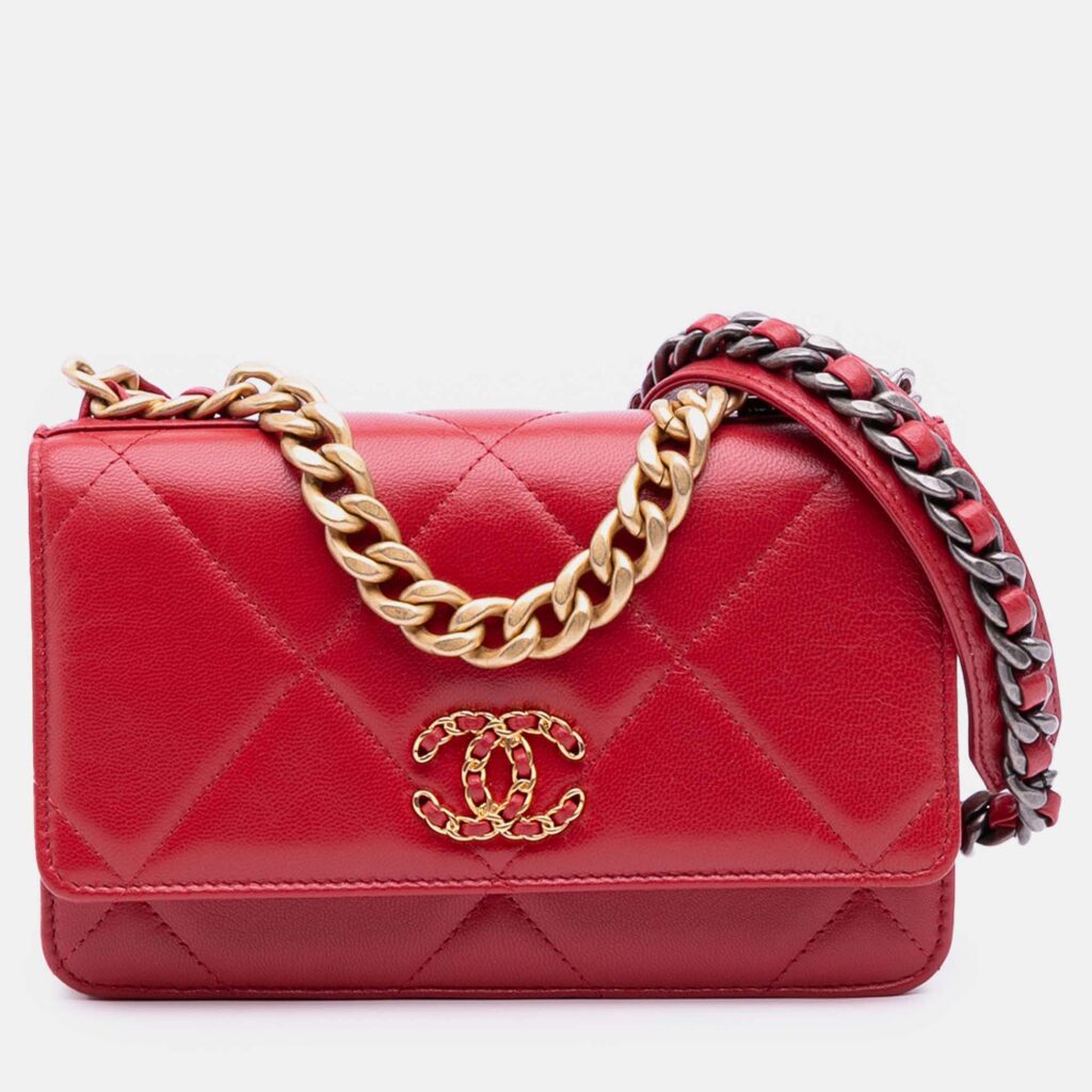 Chanel Red Quilted Goatskin 19 Wallet on Chain Chanel Red Quilted Goatskin 19 Wallet on Chain