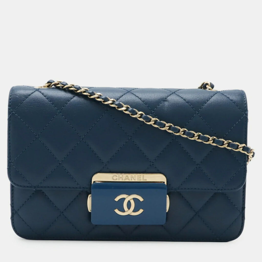 Chanel Beauty Lock Matelasse Blue Leather Flap Chain Shoulder Bag Chanel Beauty Lock Matelasse Blue Leather Flap Chain Shoulder Bag