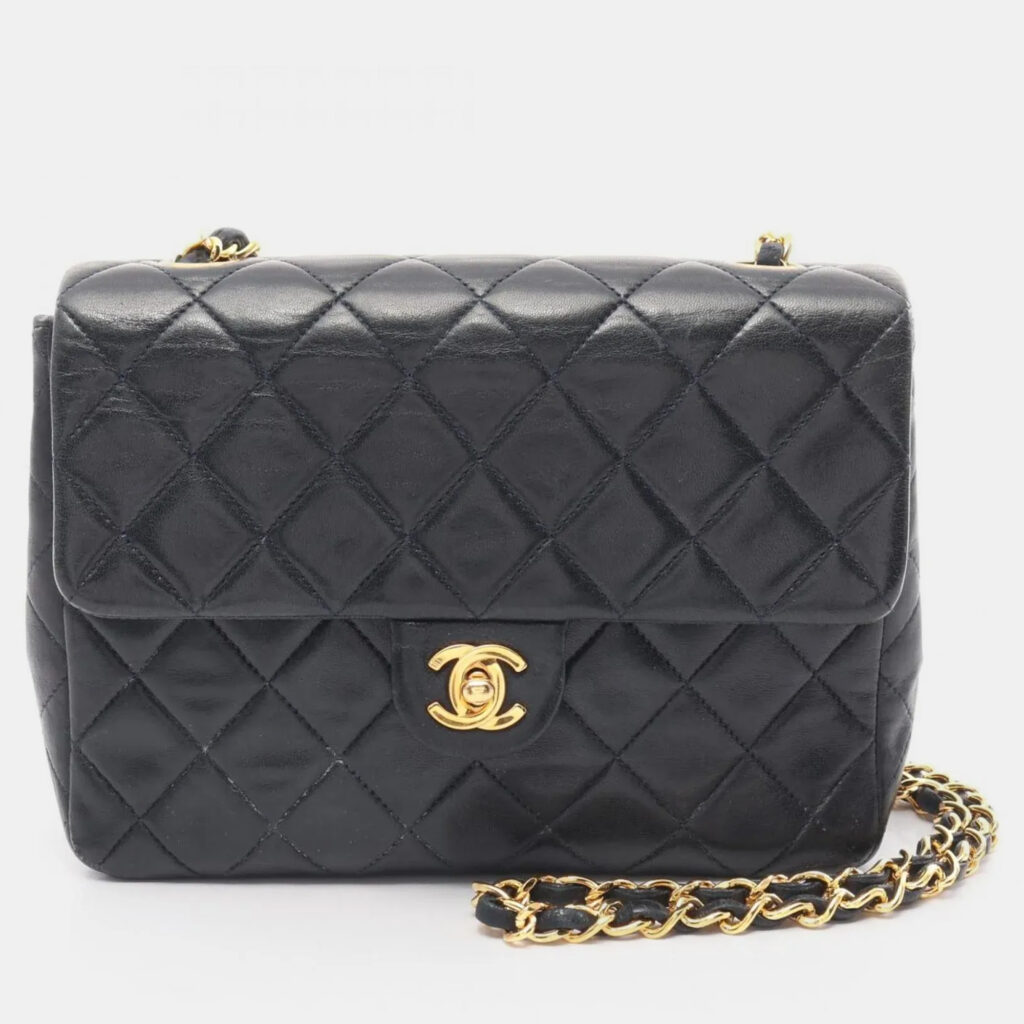 Chanel Mini Matelasse 20 Shoulder Bag Lambskin Navy Blue Chanel Mini Matelasse 20 Shoulder Bag Lambskin Navy Blue