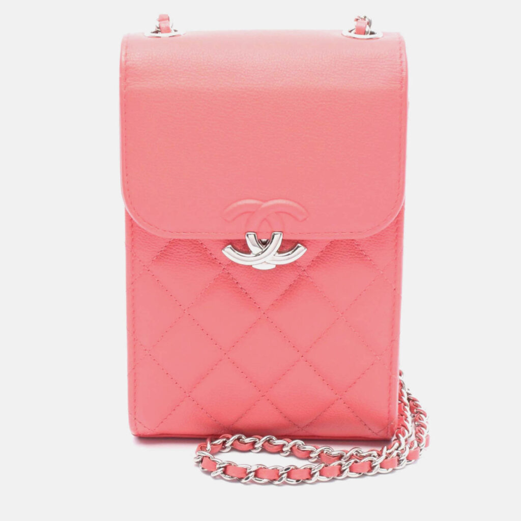 Chanel Half CC Logo Matelasse Red Calfskin Phone Case Chain Shoulder Bag Chanel Half CC Logo Matelasse Red Calfskin Phone Case Chain Shoulder Bag