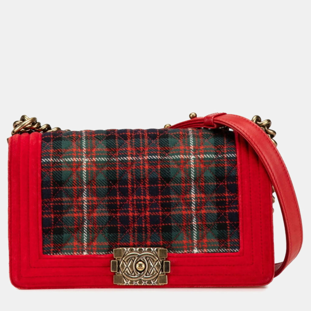 Chanel Boy Medium Red/Green Velour Leather Shoulder Bag Chanel Boy Medium Red/Green Velour Leather Shoulder Bag