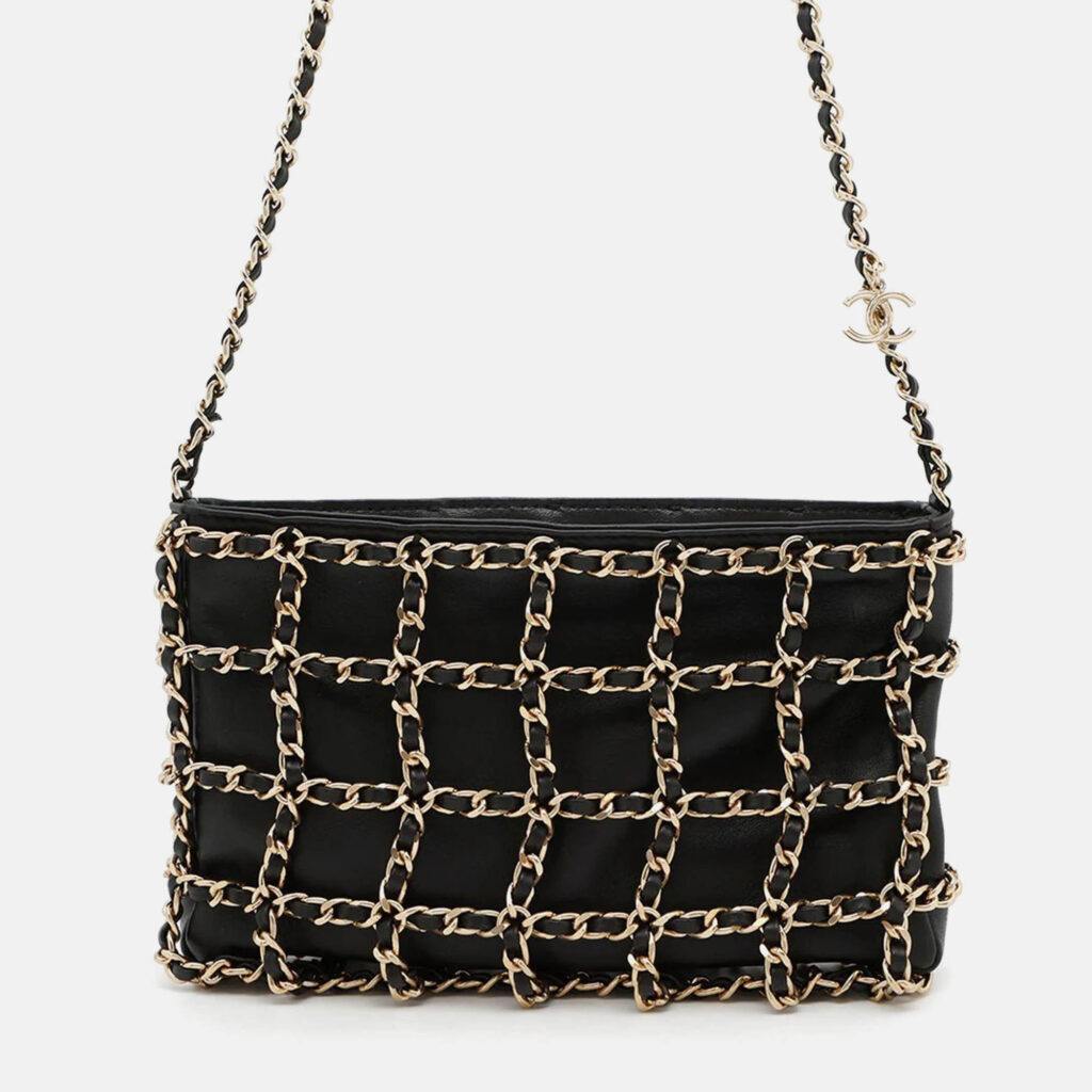 Chanel CC Chain Black Lambskin Shoulder Bag Chanel CC Chain Black Lambskin Shoulder Bag