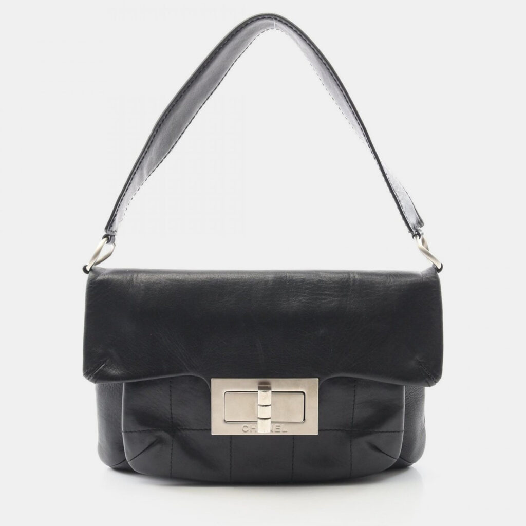 Chanel 2.55 Chocolate Bar Shoulder Handbag Leather Black Shw Chanel 2.55 Chocolate Bar Shoulder Handbag Leather Black Shw