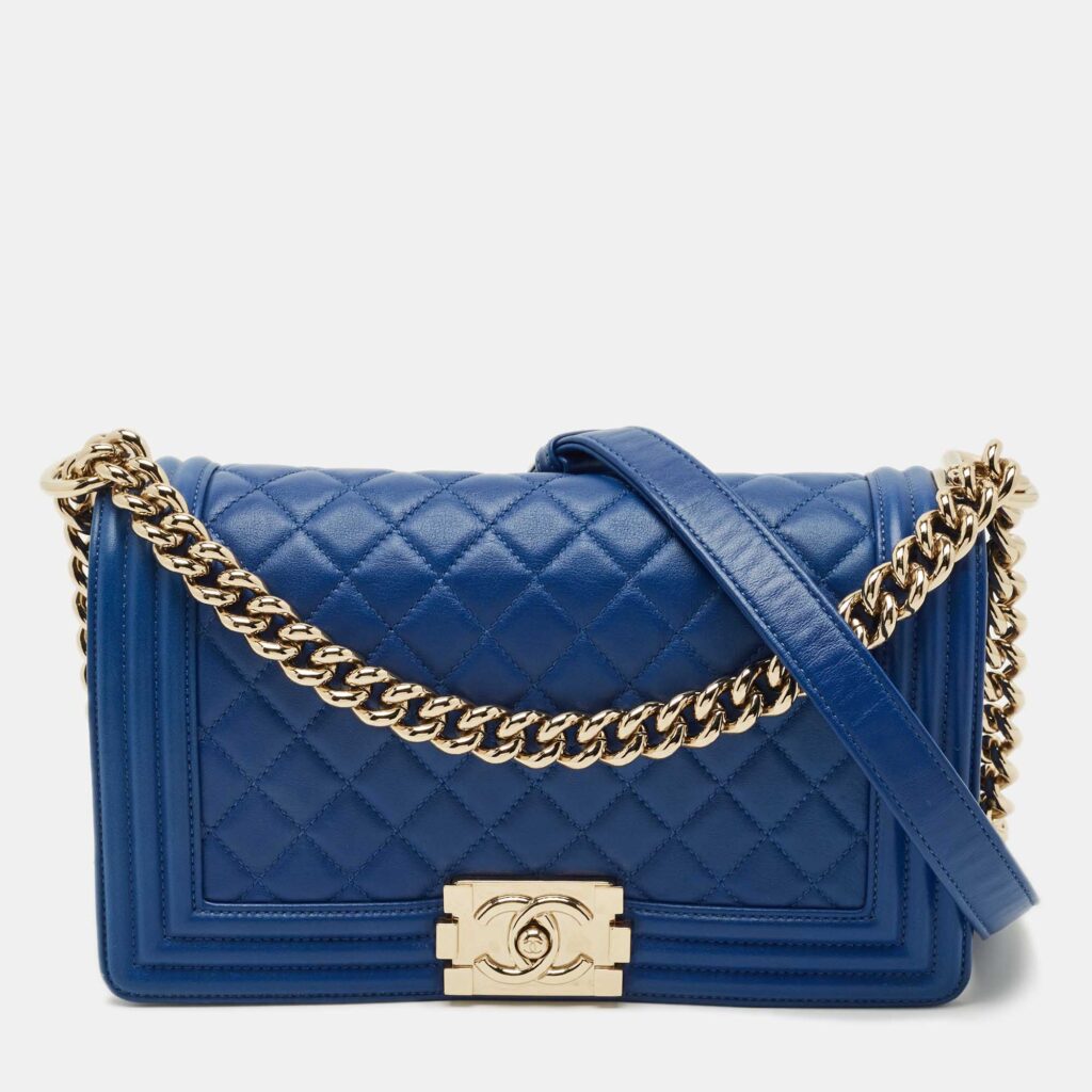 Chanel Navy Blue Quilted Leather Medium Classic Boy Flap Bag Chanel Navy Blue Quilted Leather Medium Classic Boy Flap Bag